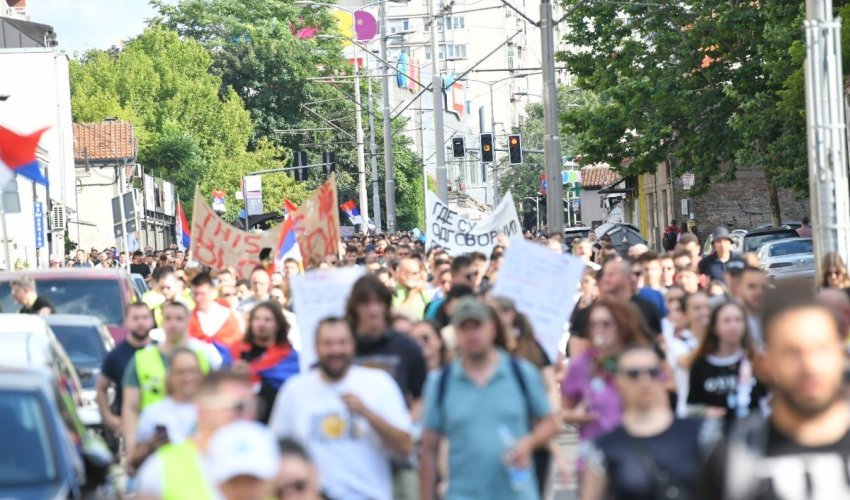 Veliki broj studenata i građana na vidovdanskom protestu u Beogradu