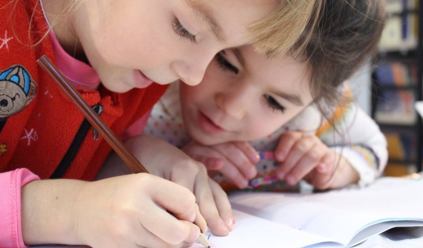 Litva planira naučiti djecu da grade i lete dronovima