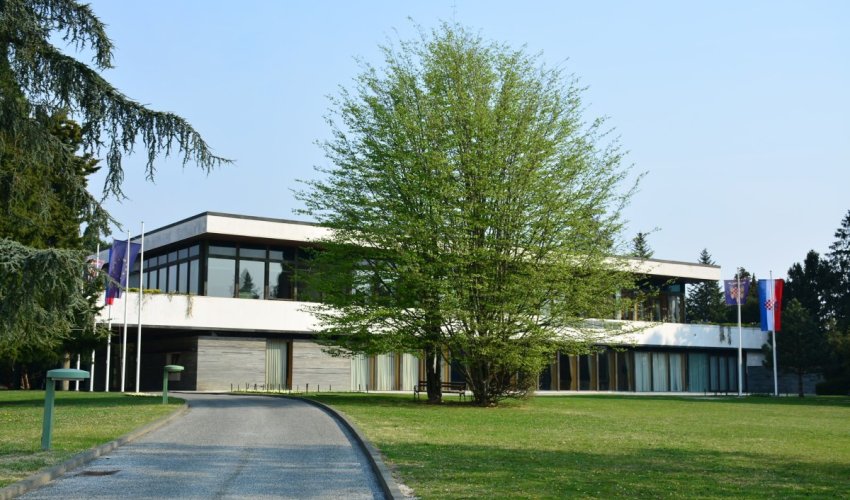 Priveden muškarac koji je pokušao upasti u Ured Predsjednika