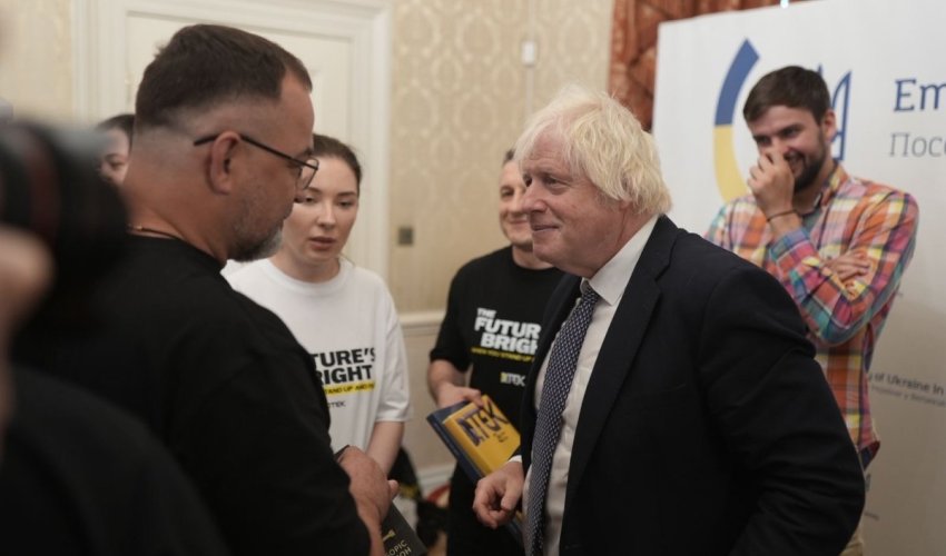 Guardian objavio gomilu podataka koji kompromitiraju Borisa Johnsona