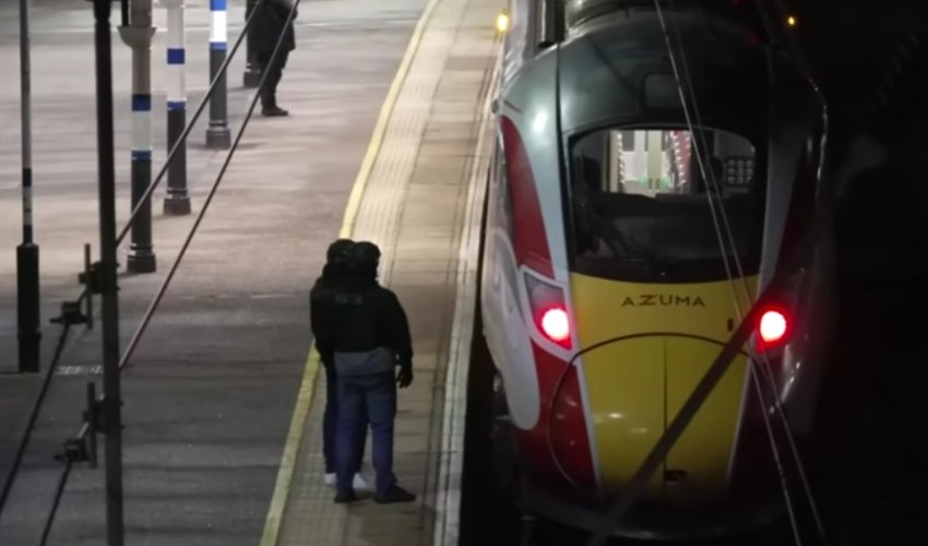 Napad u Engleskoj, devet osoba bori se za život