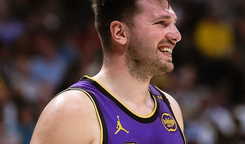 Dončić uz veliku pomoć Reavesa, predvodio Lakerse do pobjede nad Dallasom