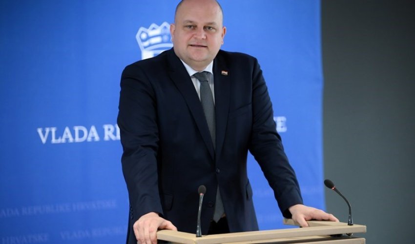 Šušnjar: Ne stvarajte zalihe goriva