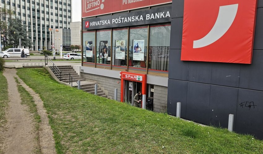 AZTN dao zeleno svjetlo HPB-u za preuzimanje Croatia banke